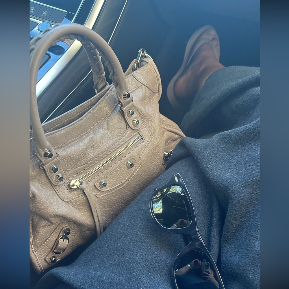 💥SALE 💥 ACCEPTING OFFERS 💥Small BALENCIAGA CITY BAG